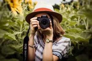 Read more about the article Should I Hire a Dating Photographer?