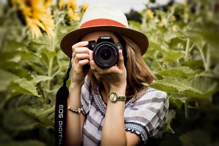 Should I Hire a Dating Photographer?